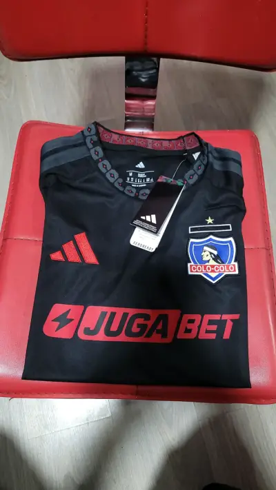 Camiseta Negra Colo-Colo Adidas 2026 - miniatura 3