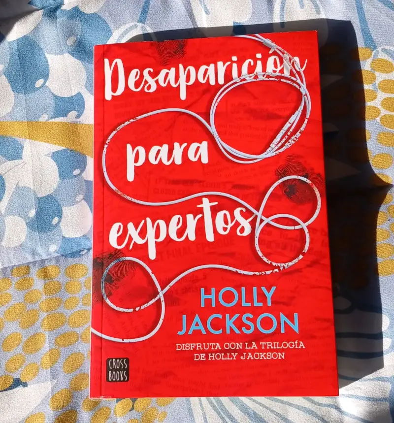 Libro 'Desaparición para expertos' - Holly Jackson - 1