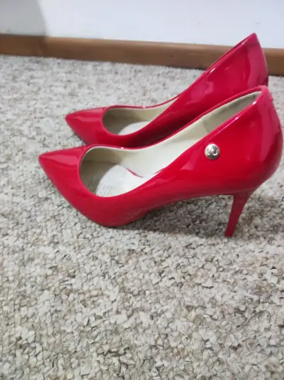 Sandalias transparentes de tacón alto - miniatura 4