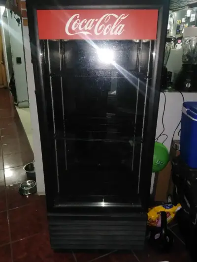 Refrigerador exhibidor Coca-Cola usado - miniatura 2