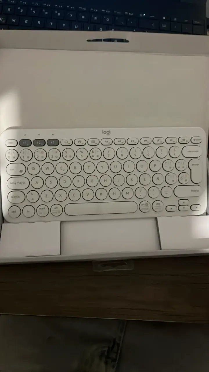 Teclado inalámbrico Logitech K380 color blanco - 2