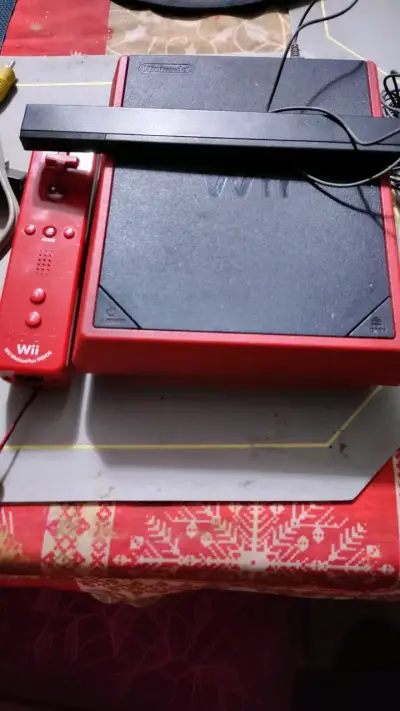 Consola Nintendo Wii Mini Roja (con Magia) - miniatura 1
