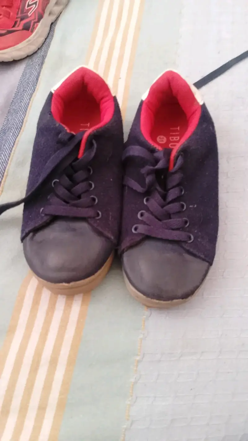 Zapatillas de lona para niños color azul y rojo - 1