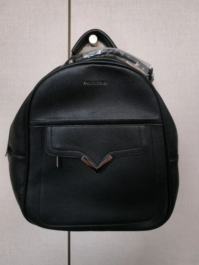 Mochila negra de cuero Fashion Bags