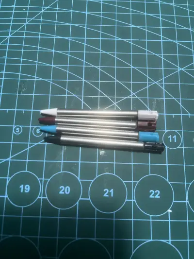 Stylus extensibles alternativos 3ds old - miniatura 2