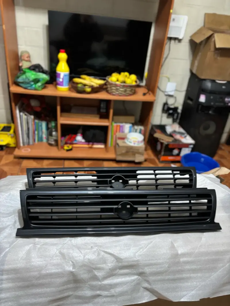 Parrilla frontal Nissan B13 Original - 2