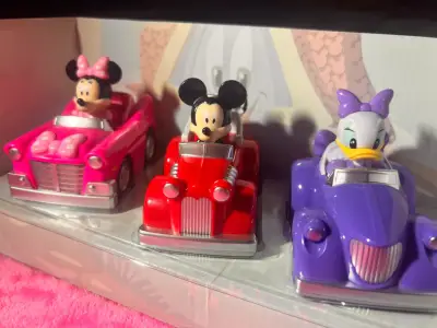 Set de vehículos de juguete Disney Mickey y amigos - miniatura 4