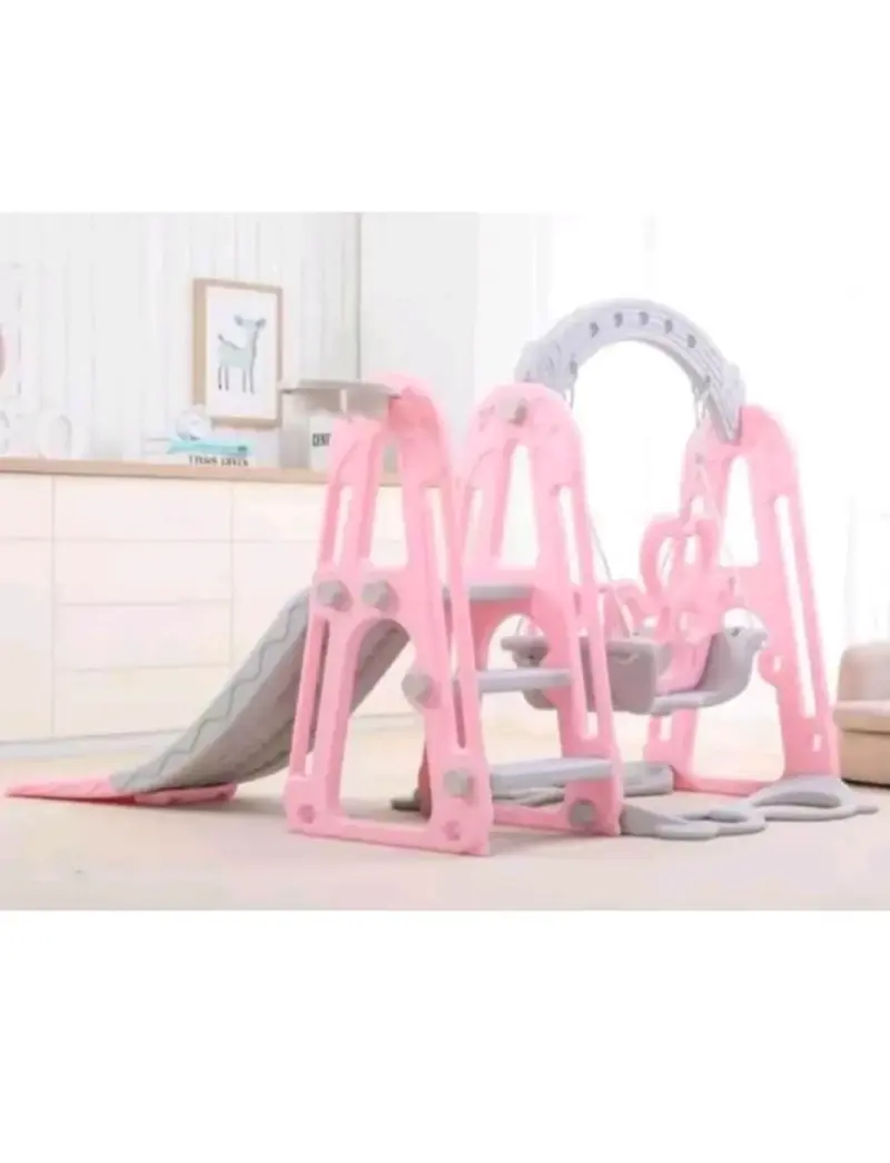 Juego infantil con columpio y resbalín rosa - 2