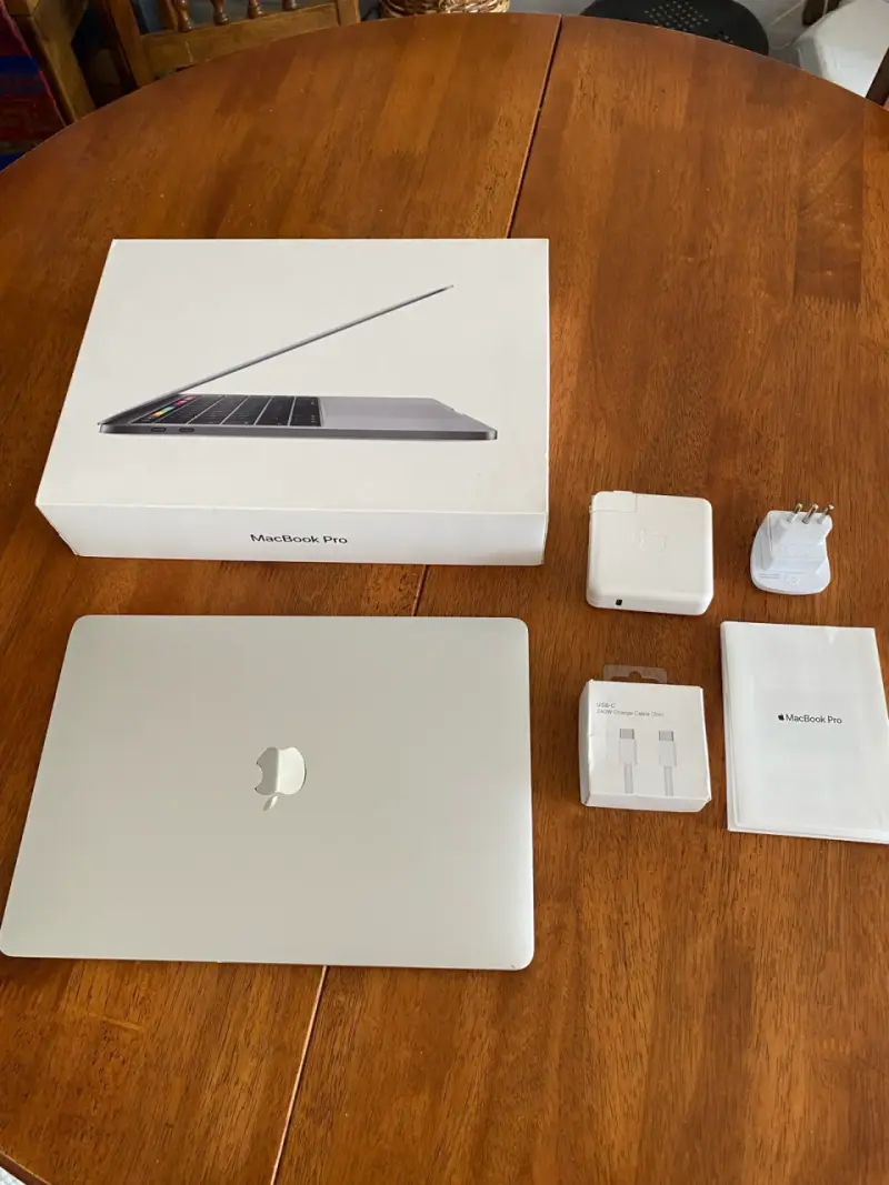 MacBook Pro 13-inch 2019 con Intel Core i7 - 5