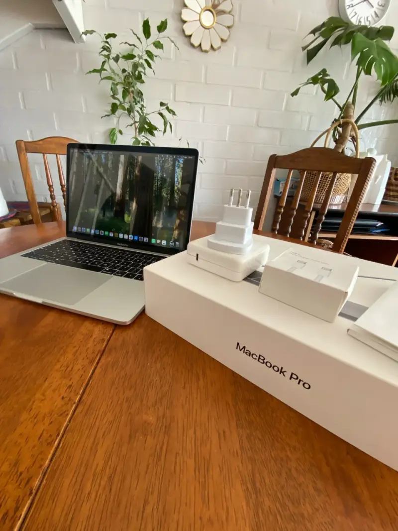 MacBook Pro 13-inch 2019 con Intel Core i7 - 6