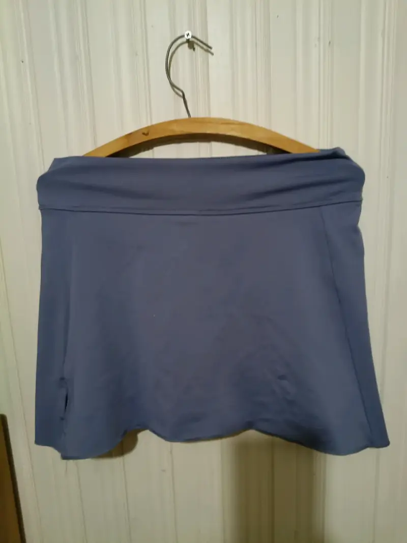 Conjunto deportivo de mujer con estampado y short - 3