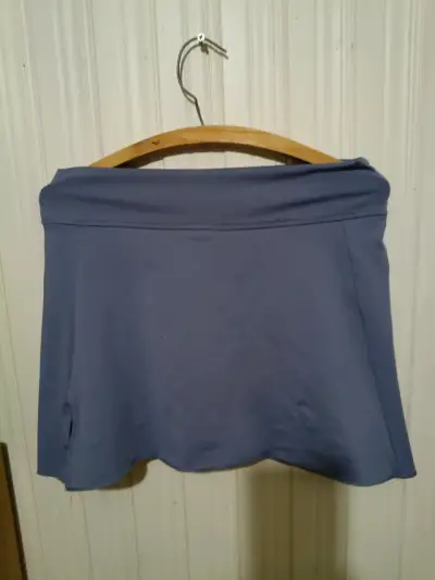 Conjunto deportivo de mujer con estampado y short - miniatura 3