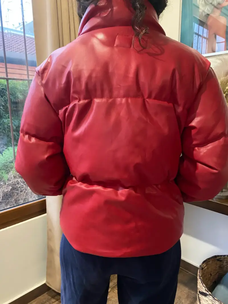 Chaqueta ecocuero acolchada roja para mujer - 2