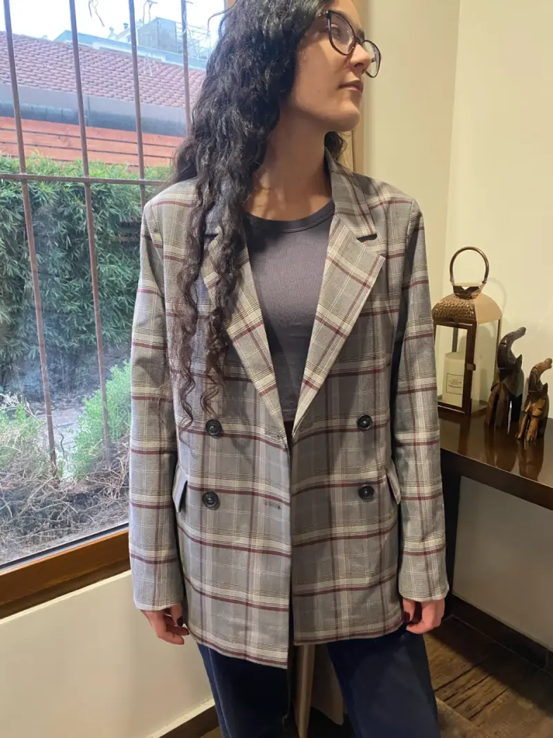 Blazer de mujer a cuadros elegante - 1