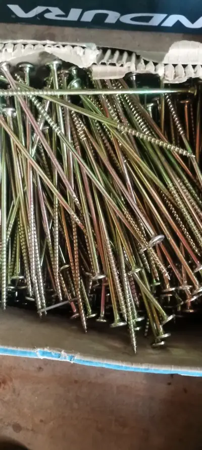 Tornillos de construcción galvanizados - miniatura 1