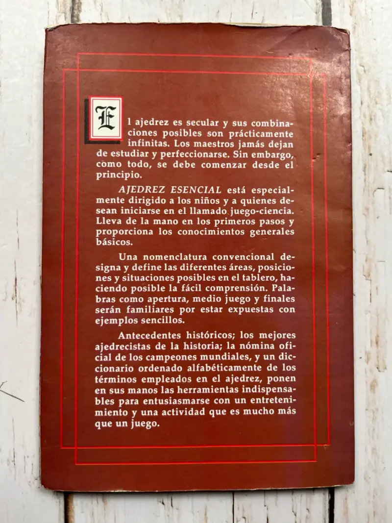 Libro Ajedrez Esencial de Vladimir M. Spock - 2