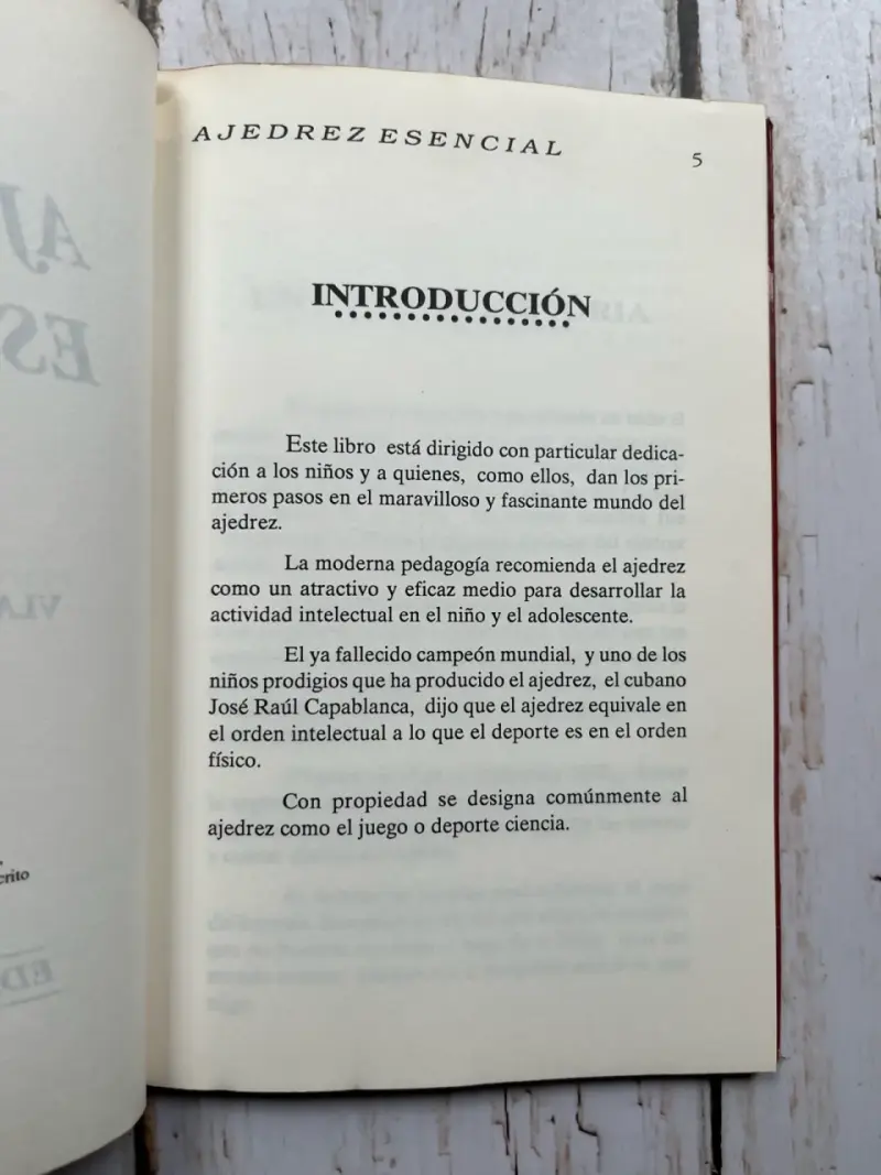 Libro Ajedrez Esencial de Vladimir M. Spock - 4