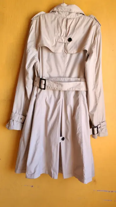 Abrigo trench beige Cubus con cinturón - miniatura 2