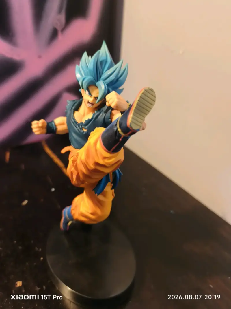 Figura de acción Super Saiyan Blue Goku - 1