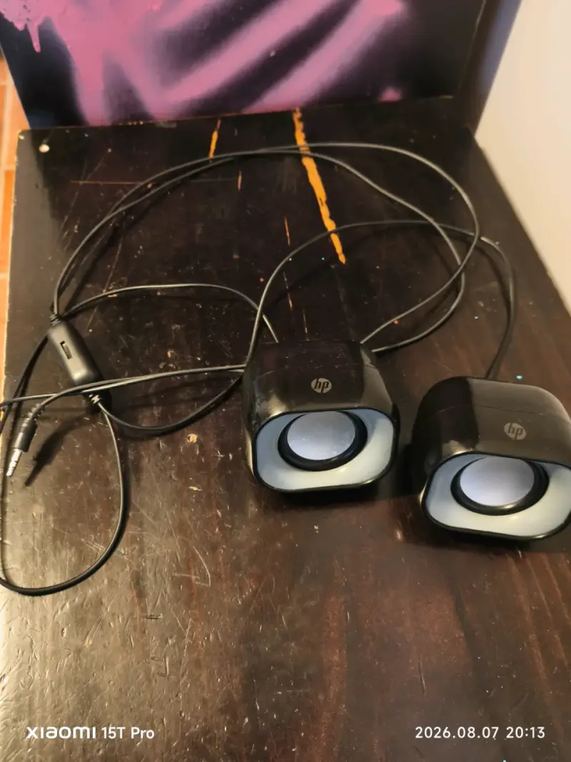 Parlantes HP compactos con cable - 2