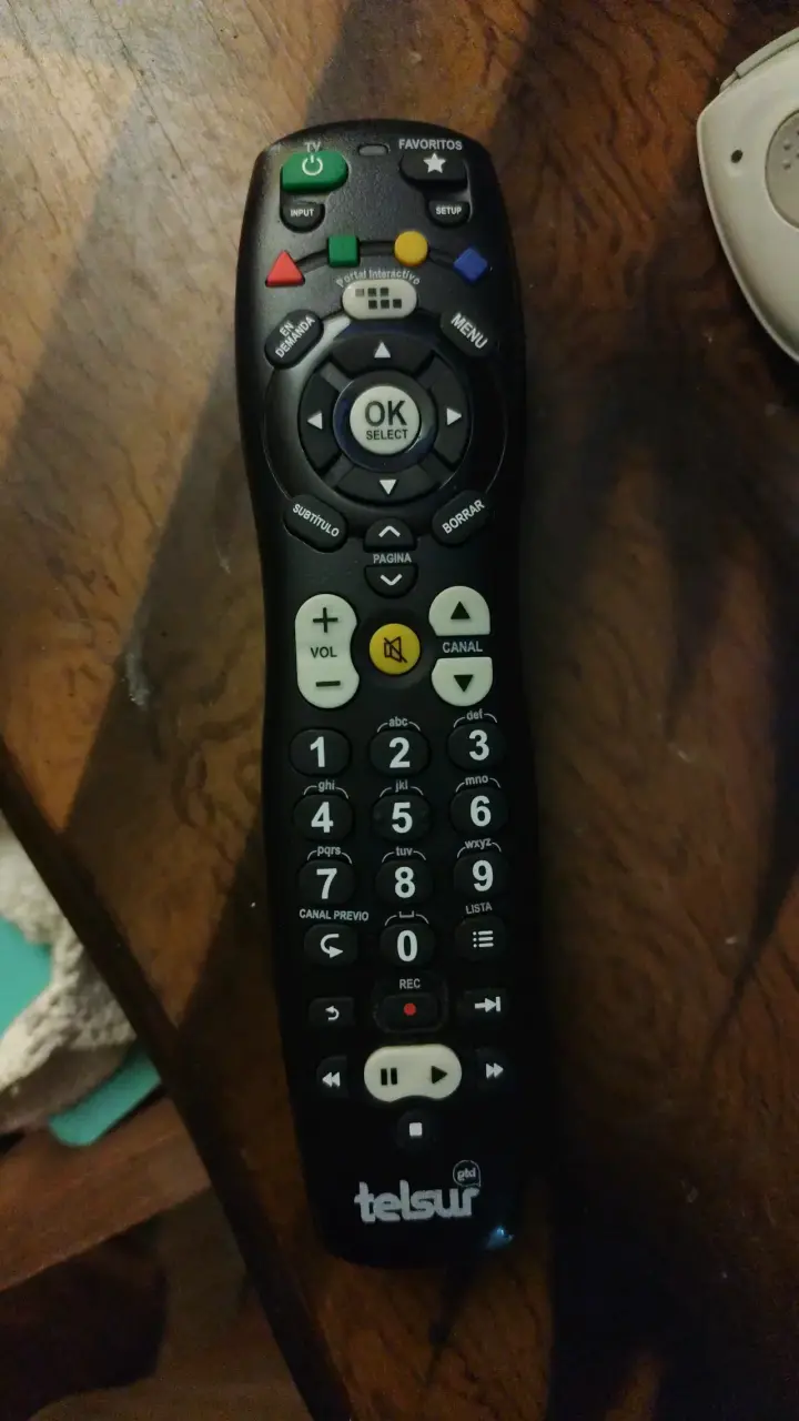 Control remoto universal Telsur en buen estado