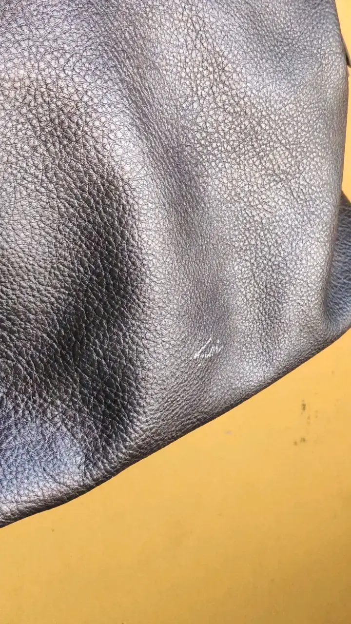 Bolso de hombro negro de cuero sintético - 2