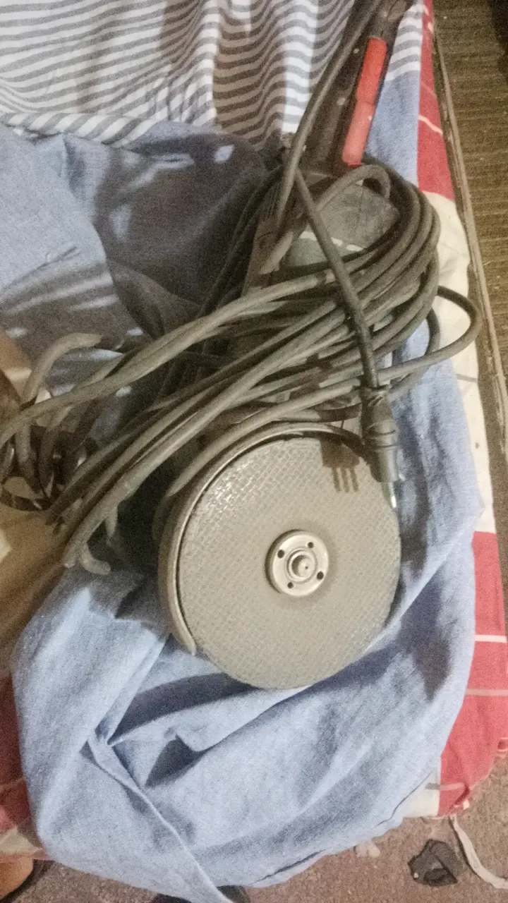 Amoladora eléctrica con cable largo
