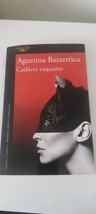 Libro 'Cadáver Exquisito' de Agustina Bazterrica - miniatura 1