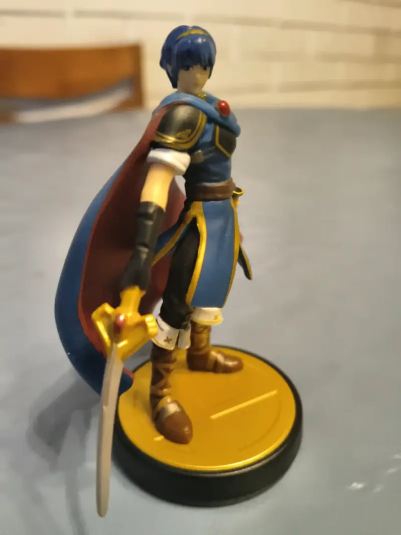 Figura de acción Marth Amiibo con espada - 2