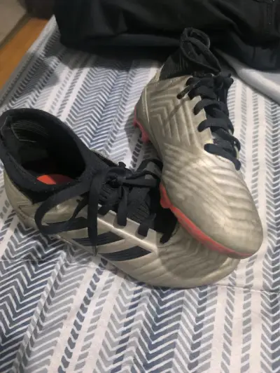 Zapatillas de fútbol Adidas Predator doradas - miniatura 2