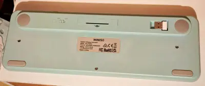 Teclado inalámbrico retro Miniso color pastel - miniatura 2