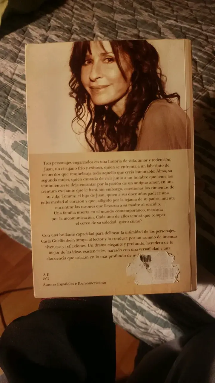 Libro 'El Resto es Silencio' de Carla Guelfenbein - 2