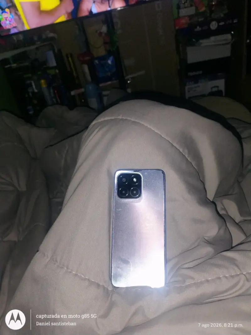 Smartphone Honor con cámara cuádruple - 2