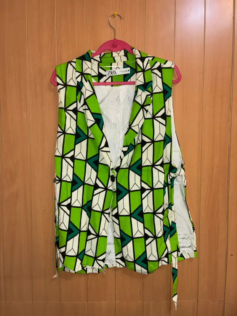 Chaleco sin mangas estampado geométrico Zara - 1