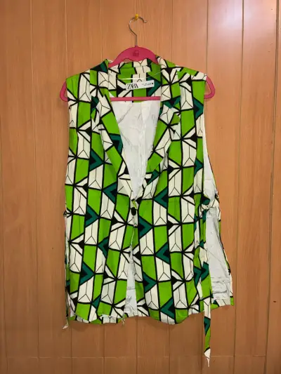 Chaleco sin mangas estampado geométrico Zara - miniatura 1
