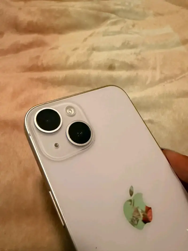 iPhone con batería al 84% en buen estado - 2