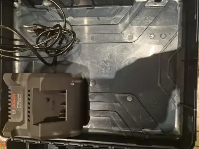 Taladro Inalámbrico Bosch 18V con Accesorios - miniatura 4