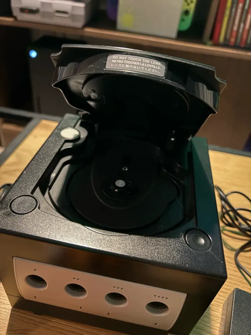Consola Nintendo GameCube con control y cables - 4