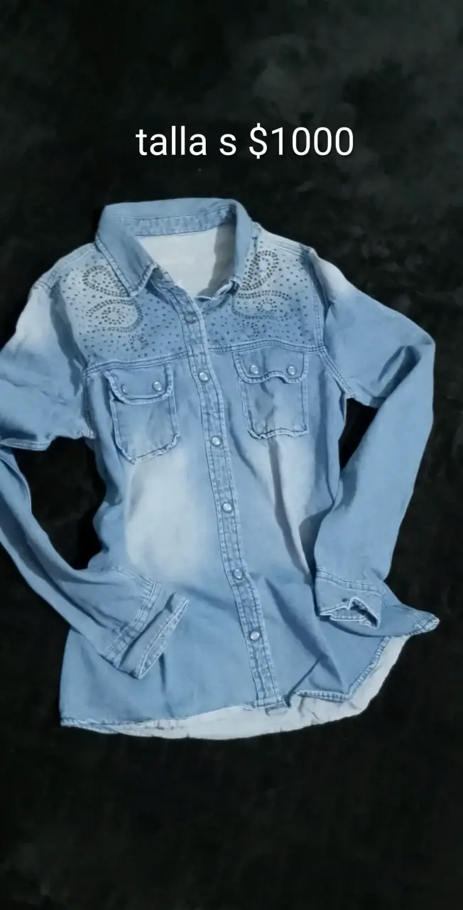 Camisa de mezclilla con detalles talla S
