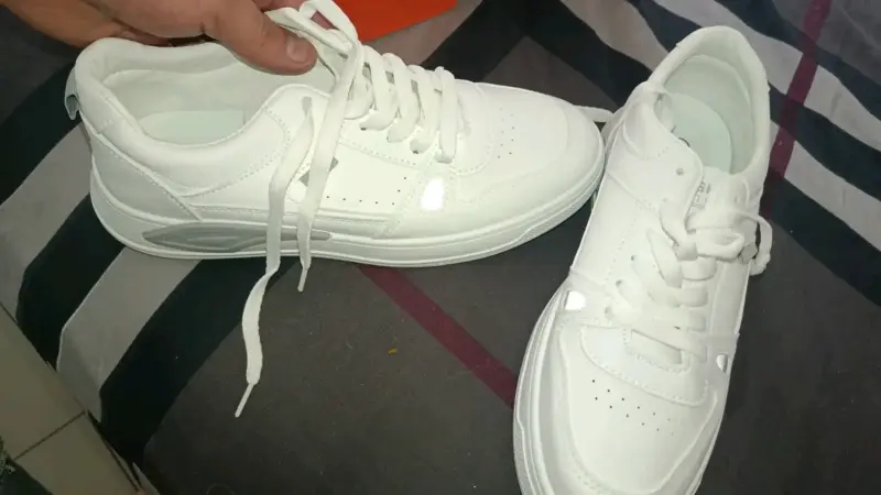 Zapatillas deportivas blancas para hombre