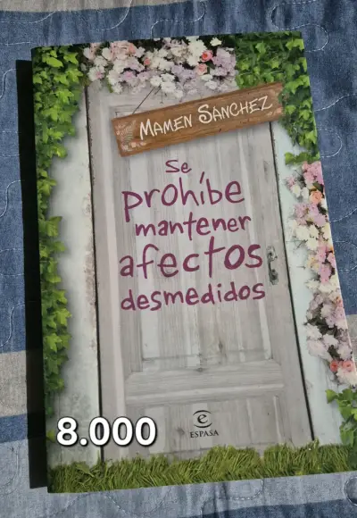 Libro 'Se prohíbe mantener afectos desmedidos' - miniatura 1