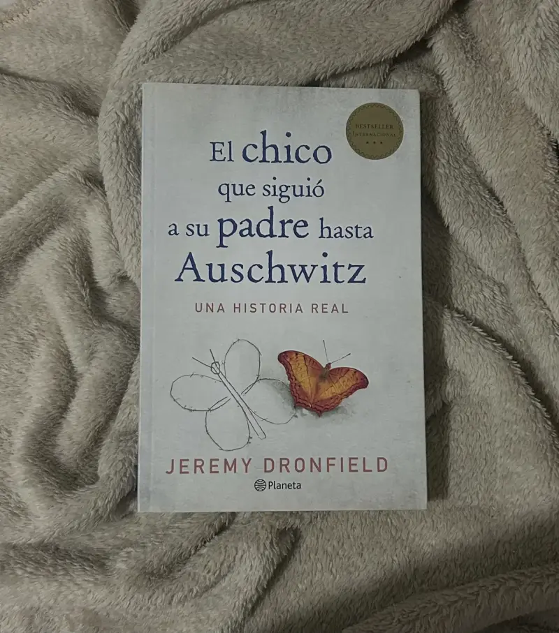 Libro 'El chico que siguió a su padre hasta Auschwitz' de Jeremy Dronfield