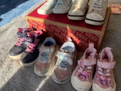 Lote de zapatillas infantiles variadas 19-22 - miniatura 1