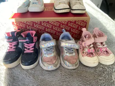 Lote de zapatillas infantiles variadas 19-22 - miniatura 4