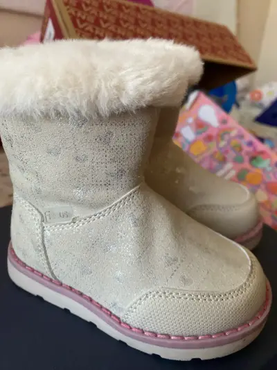 Botas de niña beige con forro de peluche - miniatura 1
