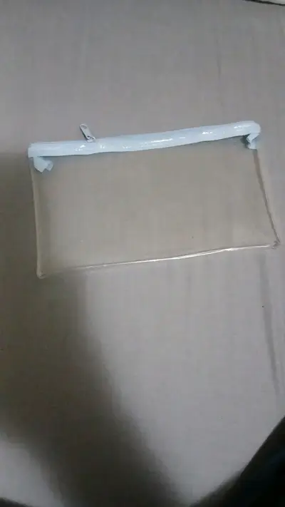 Estuche transparente con cierre azul - miniatura 2