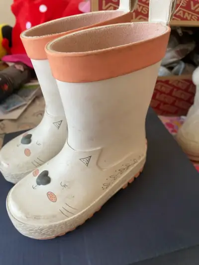 Botas de lluvia infantiles con diseño de gato - miniatura 1