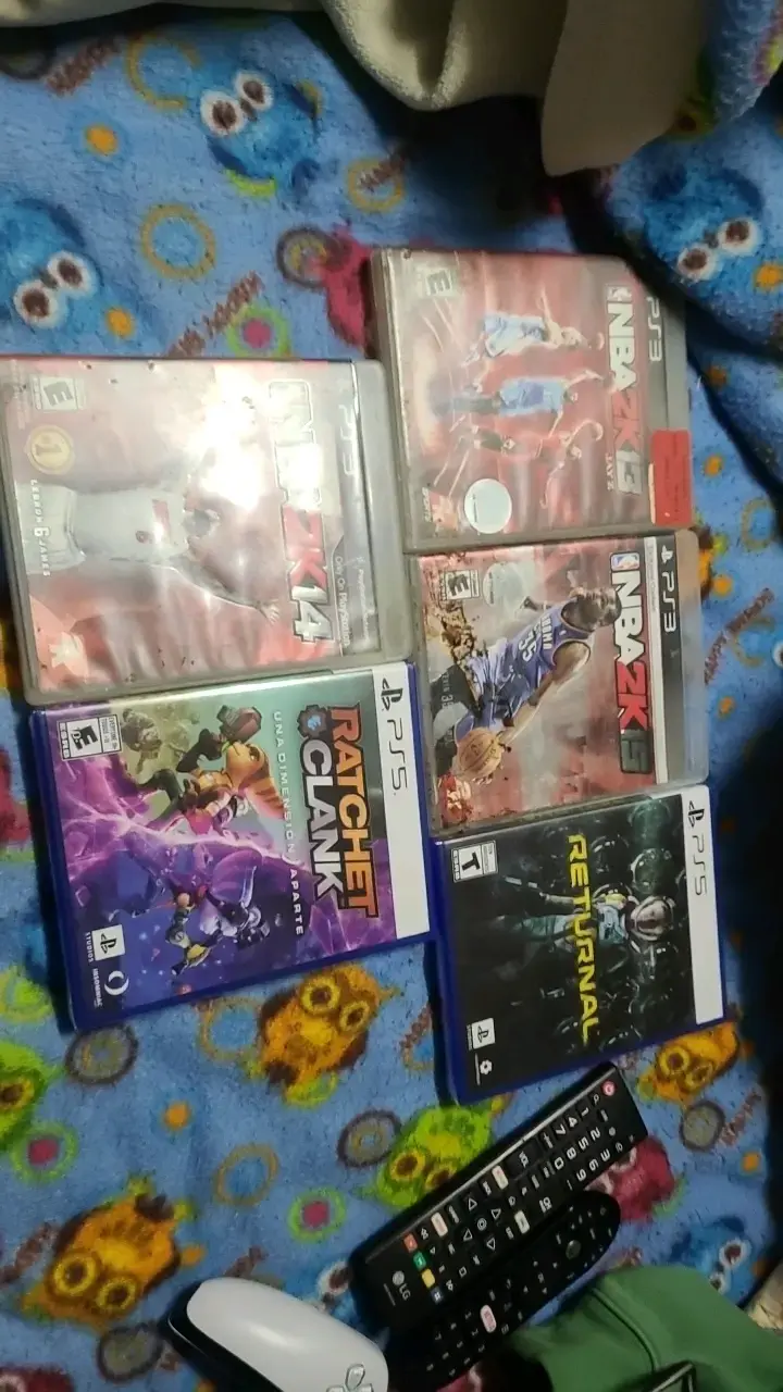 Colección de videojuegos PS3 y PS5