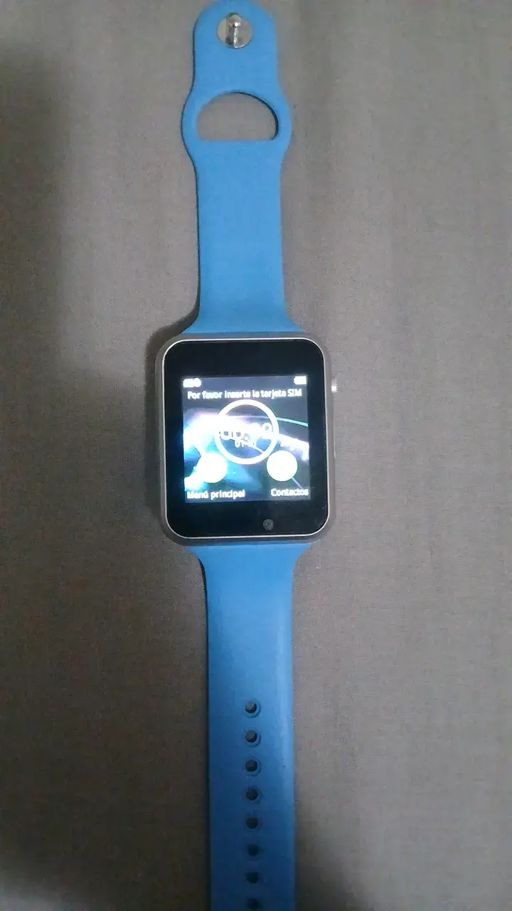 Smartwatch con correa azul y pantalla táctil - 3