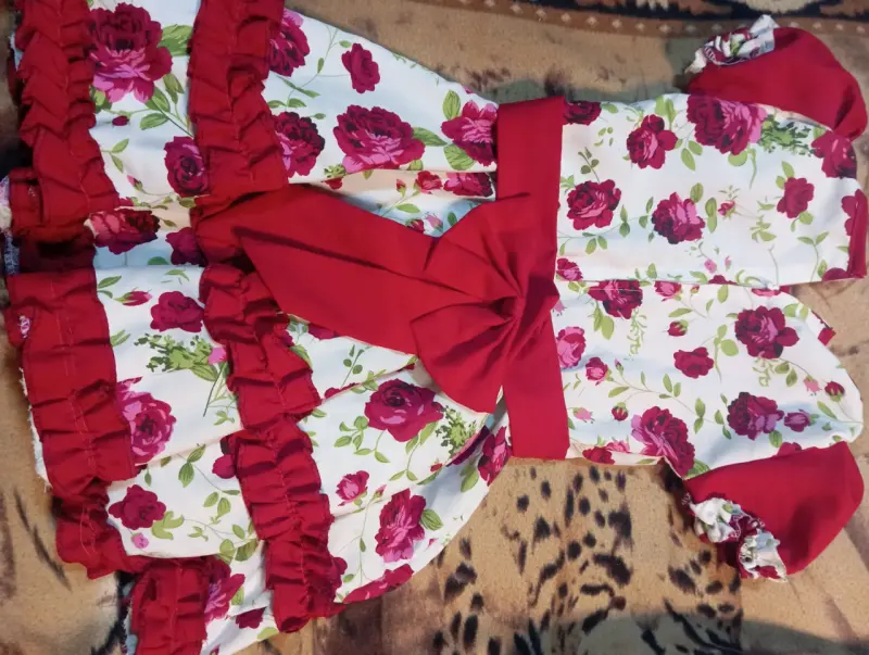 Vestido infantil floral con lazo - 1